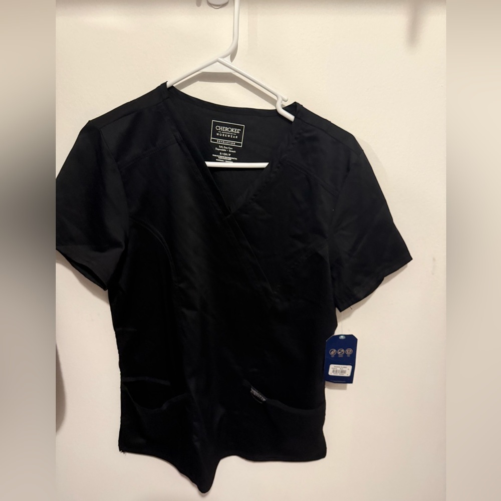 NWT Cherokee scrub Top small